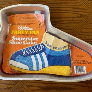 Wilton Running Shoe Cake Pan
